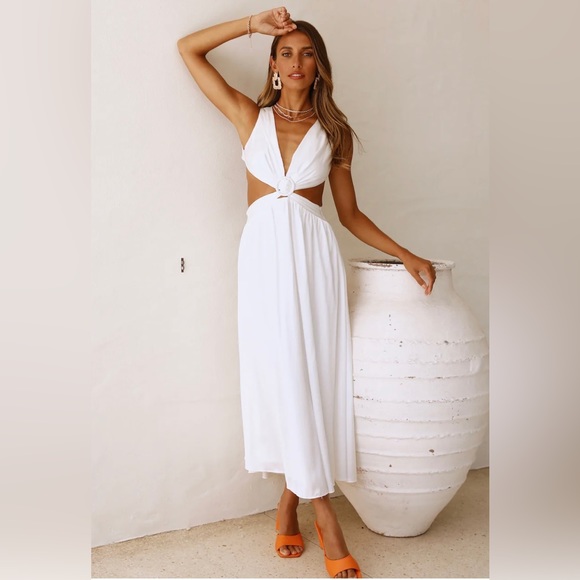 Hello Molly white dress - Picture 1 of 8